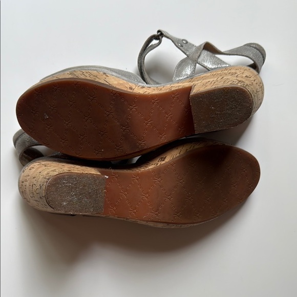 Johnston & Murphy Silver Sandals with Ankle Strap - Picture 3 of 3
